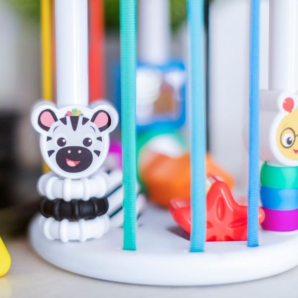 Іграшка-сортер Baby Einstein "Zen & Cal&rsquo;s Playground" 12493 фото